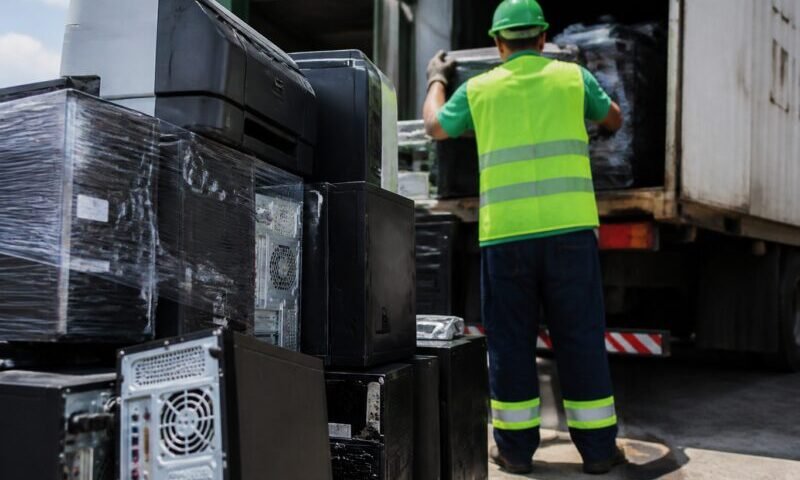 Caixas de lixo digital com gestão integrada da coleta à destinação final em Santo André-SP